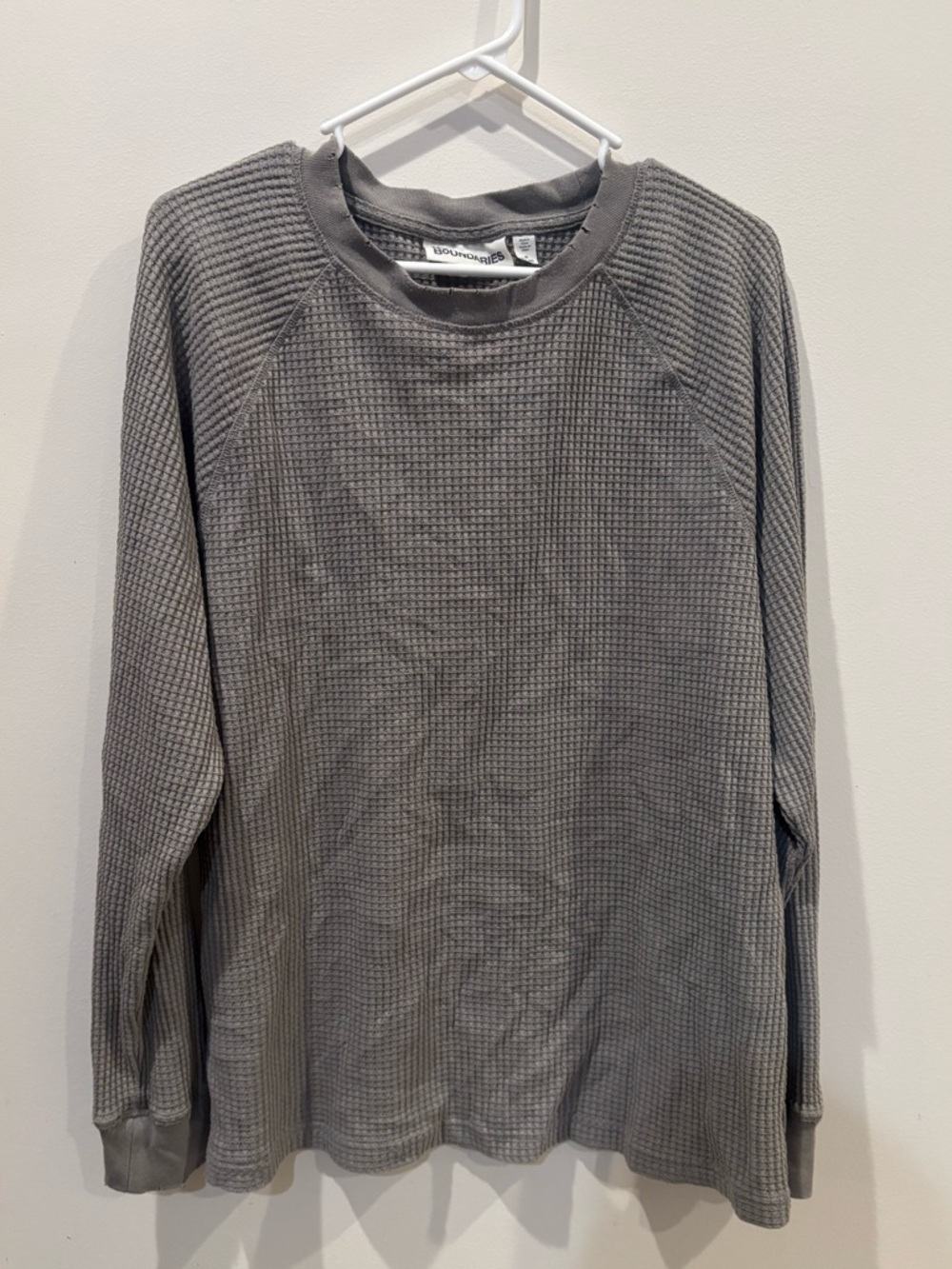 Men’s M No Boundaries Gray Waffle Top